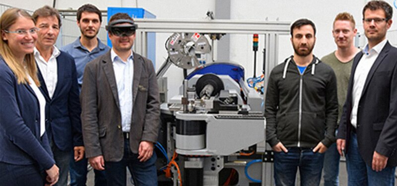 Maschinen bedienen mit der Cyberbrille